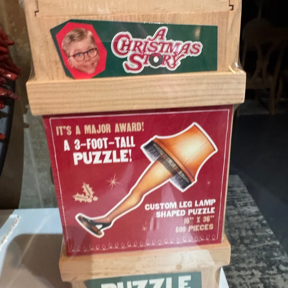 A‎ Christmas Story Leg Lamp Puzzle - NIB